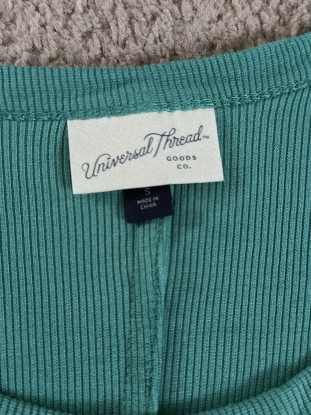 Universal Threads Ribbed Long-Sleeve Crop Top - Picture 2 of 2